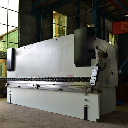 Compacte CNC hydraulische kantpersmachine voor hoge matrijskosten;