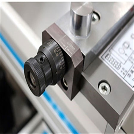 Hoognauwkeurige elektro-hydraulische CNC-persremmachine / plaatwerkmappers