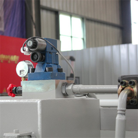 China Beste CNC-besturing hydraulische plaatbuigmachine gebruikt afkantpersen van AccurL