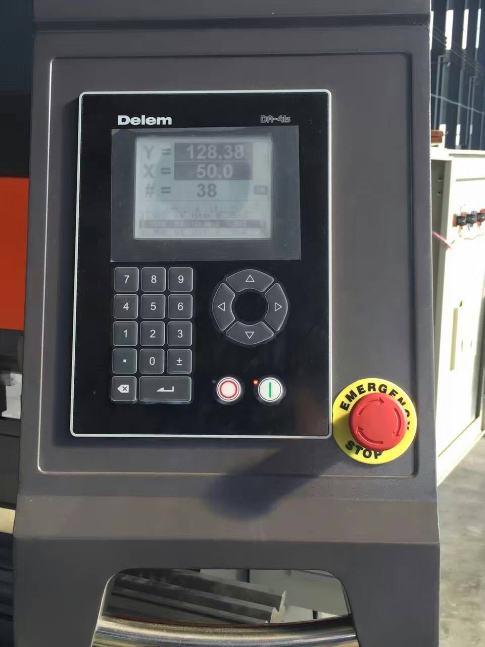 Hydraulische RVS Wc67y/k-300/6000 Mold Crowning Press Brake