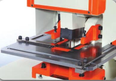 Metalen Hydraulische IronWorker Machine Pons- en knipmachine